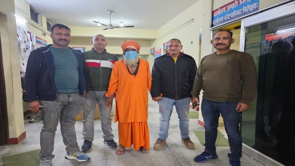 *बाबा का भेष बनाकर अलग अलग मंदिरों में रह रहे 5 साल से फरार हत्या के आरोपी को Uttarakhand STF ने Uttar Pradesh से किया गिरफ्तार, पढ़िए पूरी ख़बर…*