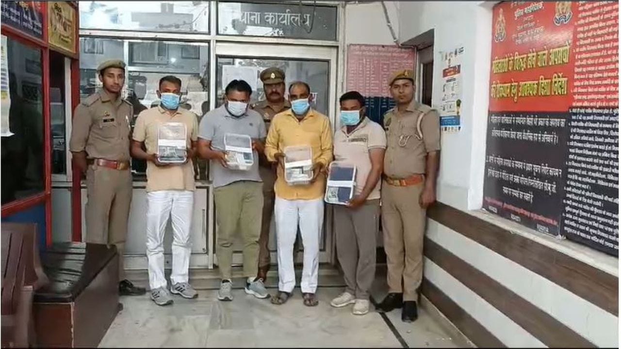 *पुलिस ने गर्भवती महिलाओं के गर्भ का लिंग परीक्षण करने वाले गिरोह के चार सदस्यों को किया गिरफ्तार…*