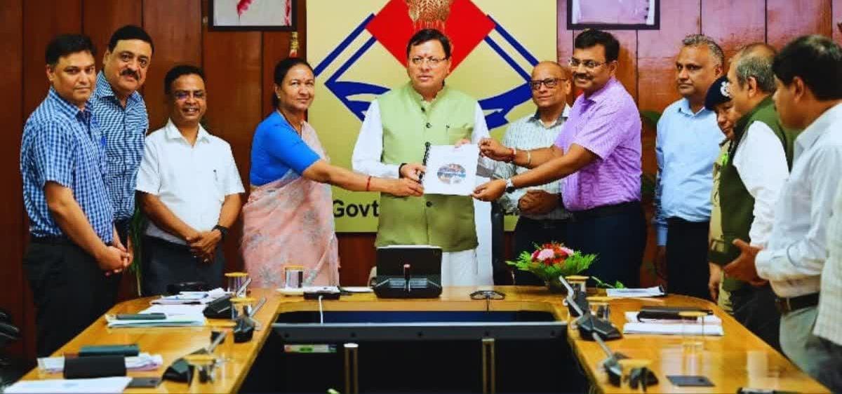 *उत्तराखंड” CM पुष्कर सिंह धामी को उच्च स्तरीय कमेटी ने सौंपी चारधाम यात्रा और मेलों के संचालन से जुड़ी रिपोर्ट, जानिए क्या दिए 3 सुझाव।*