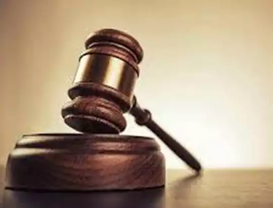 *15 वर्षीय दुष्कर्म पीड़ित नाबालिग को मिली हाईकोर्ट से बड़ी राहत” कोर्ट ने दी गर्भपात की इजाजत” जानिए हाईकोर्ट ने क्यों पलटा अपना ही फैसला।*