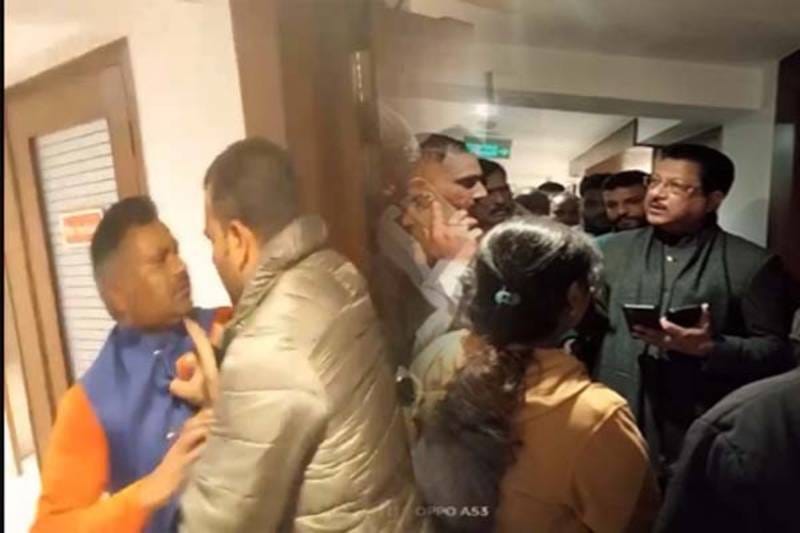 कांग्रेस में टिकट खरीद-फरोख्त का विवाद: टिकट कटने पर विरोध और आरोपों का दौर