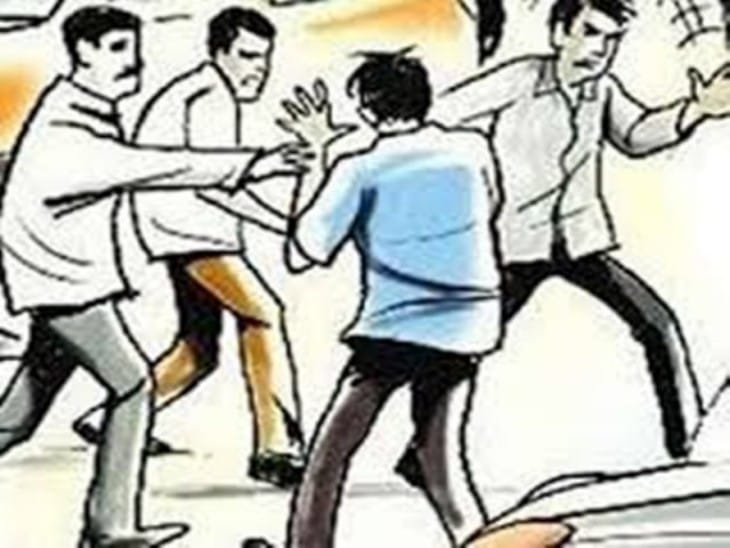 पूर्व छात्रसंघ अध्यक्ष ने मेयर के भतीजे का किया अपहरण, मारपीट कर डिग्री कॉलेज के पास फेंका..
