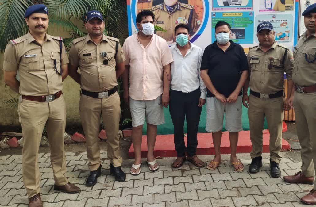 वन्य जीव तस्करों का भंडाफोड़, 1 करोड़ कीमत का दुर्लभ ‘Red Sand Boa’ सांप बरामद…