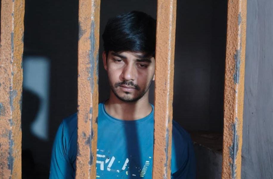 बड़ी खबर…हिस्ट्रीशीटर को पकड़ने गई नोएडा पुलिस टीम पर हमला, कांस्टेबल शहीद…