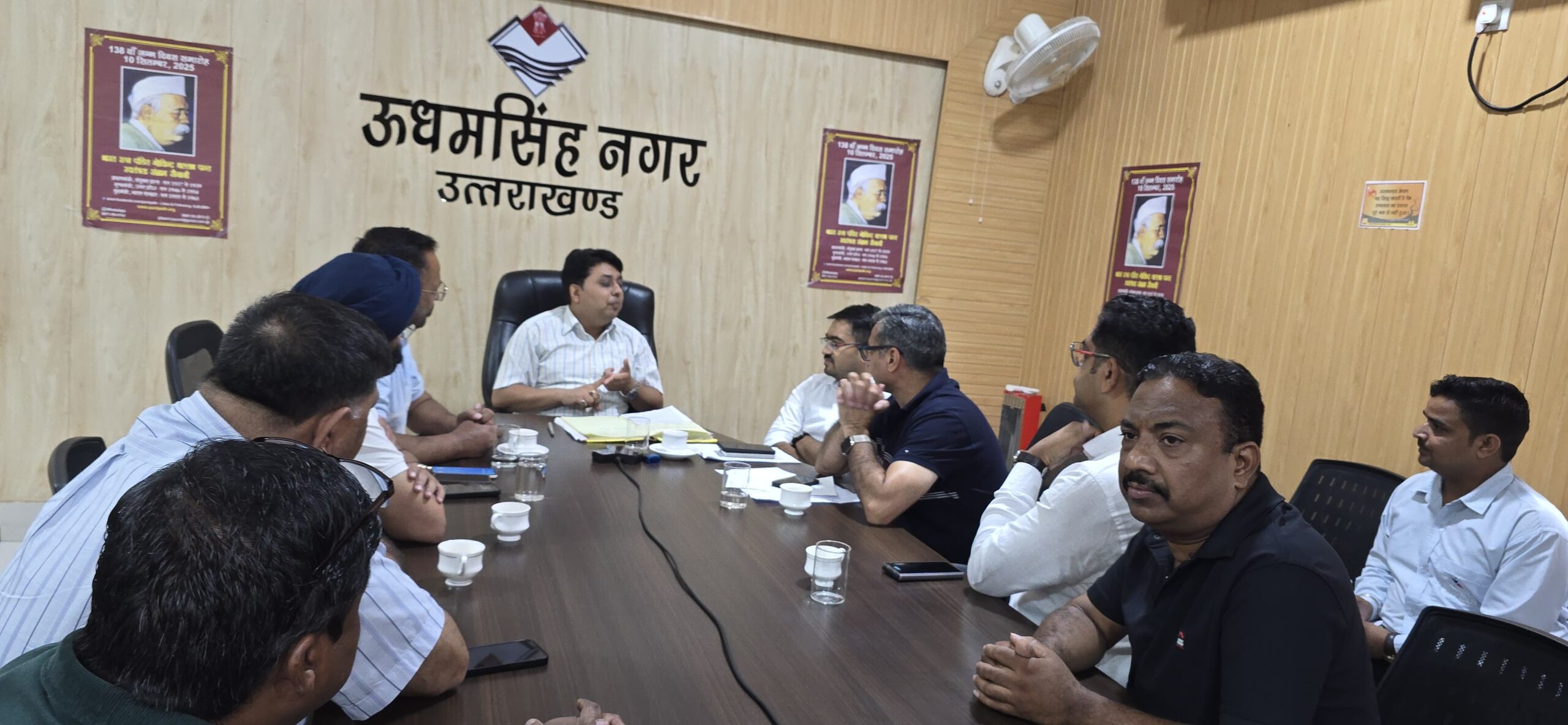 शीतलहर पर डीएम की बड़ी कार्रवाई: रेन बसेरों में सुविधाएँ दुरुस्त करने से लेकर अलाव, छात्रों की सुरक्षा, पक्षी संरक्षण और वाहनों पर हाई-रिफ्लेक्टर अनिवार्य करने तक सख्त निर्देश जारी