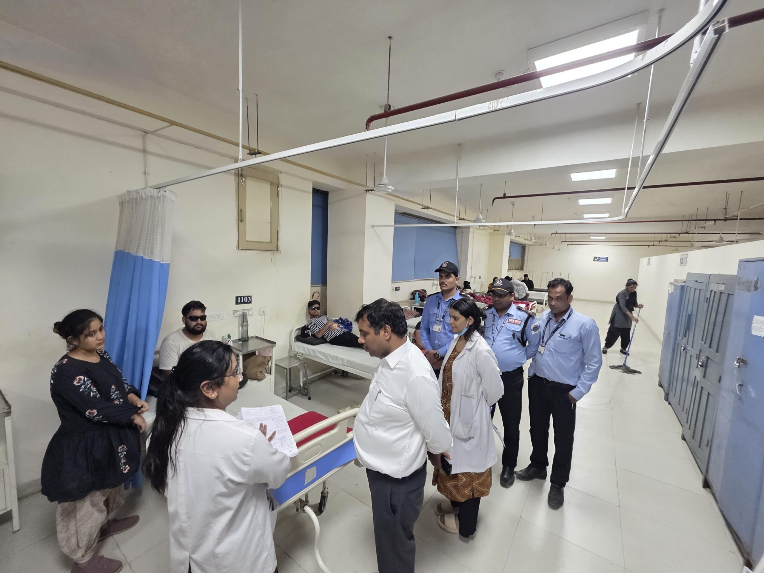 दीपावली पर मौत का खेल — देशी पटाखा गन ने मचाई तबाही, 300 घायल, बिक्री पर बैन