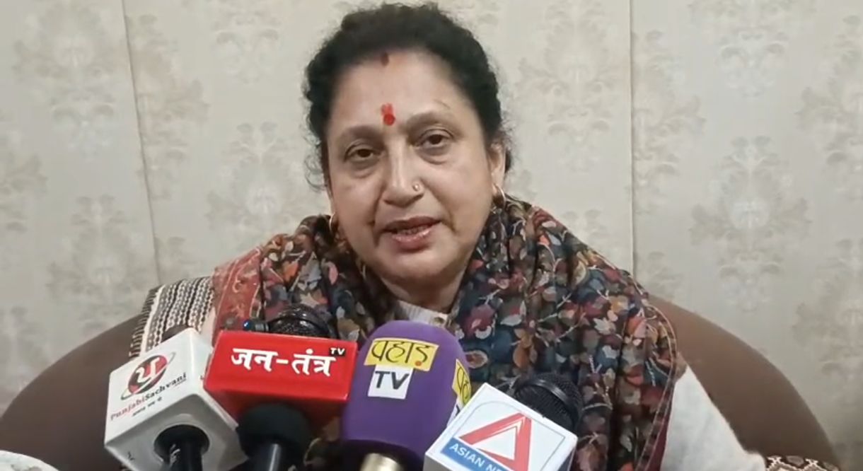 पूर्व विधायक पर दर्ज मुकदमा, अब वॉइस सैंपलिंग की बारी  ऑडियो वायरल से बदनामी का आरोप, सच्चाई की जांच तेज  मीना शर्मा ने SSP मणिकांत मिश्रा से की मुलाकात, इंसाफ की उम्मीद