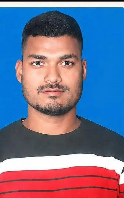 एक माह से लापता युवक का किराये के कमरे में मिला शव, तीन माह पहले हुई थी शादी, परिजनों ने पुलिस पर अनदेखी का लगाया आरोप; एटीएम से रुपये निकालने की सूचना के बाद भी कार्रवाई न होने का दावा