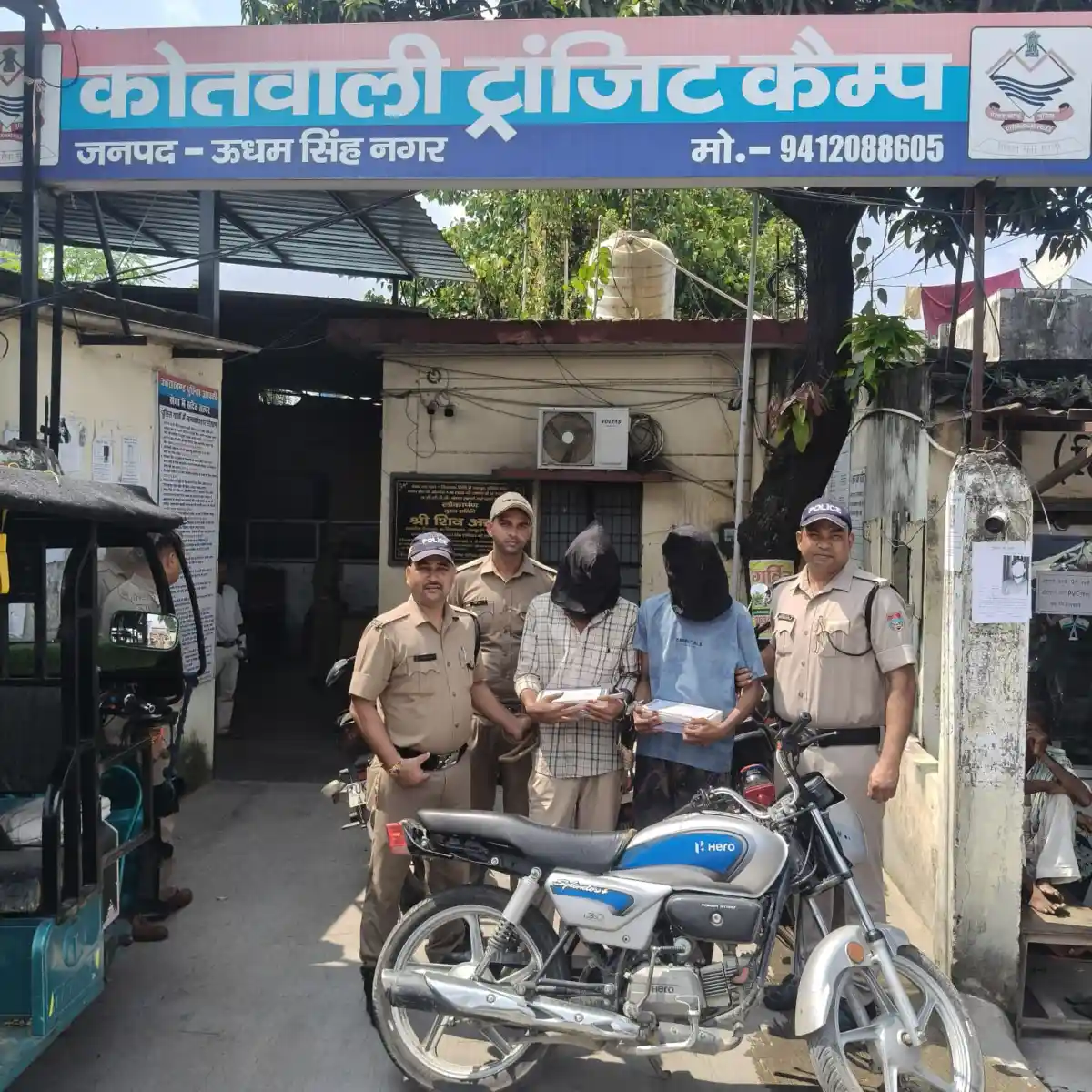 मोबाइल झपटमारों का खेल खत्म, दो गिरफ्तार, बाइक पर निकलते थे शिकार की तलाश में
