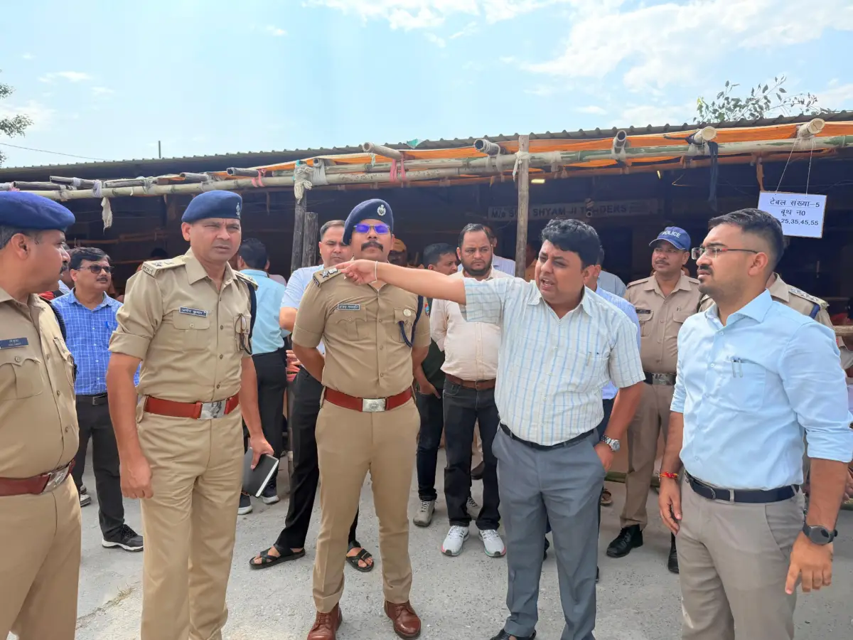 किच्छा निकाय चुनाव के लिए स्ट्रांग रूम की सुरक्षा चाक-चौबंद, डीएम ने किया निरीक्षण, सुरक्षा व्यवस्था, सीसीटीवी और बैरिकेडिंग का लिया जायजा, पार्किंग व हाई मास्क लाइट की व्यवस्था के निर्देश