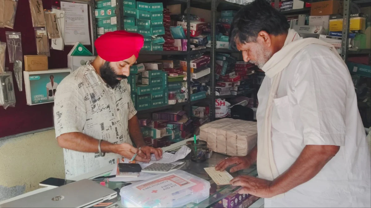 35 हजार की नौकरी छोड़ी, अब खुद कमा रहे 80 हजार रुपये महीना, मुख्यमंत्री स्वरोजगार योजना से मनप्रीत सिंह ने शुरू किया कारोबार, एक व्यक्ति को दिया रोजगार