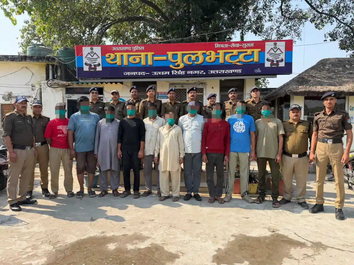सिरौली कलां में सुबह-सुबह पुलिस की दबिश, अंदर का नजारा देख उड़े होश! छह कुंतल मांस बरामद, चार पशु मुक्त, 10 आरोपी गिरफ्तार
