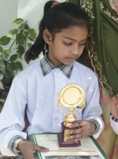 पेरेंट्स मीटिंग में स्कूल जा रही मां-बेटियों को कार ने रौंदा, मां और छह साल की बेटी की मौत