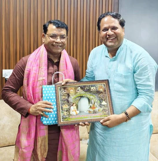 भाजपा की बैठक में फिर उभरे विधायक-मेयर के मतभेद!     यात्रा के शुभारंभ और समापन स्थल को लेकर अलग-अलग सुझावों की चर्चा, दोनों नेताओं ने नोकझोंक से किया इनकार